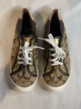Coach Signature Logo Felix  Sneakers / Tennis Shoes, Size 8.5